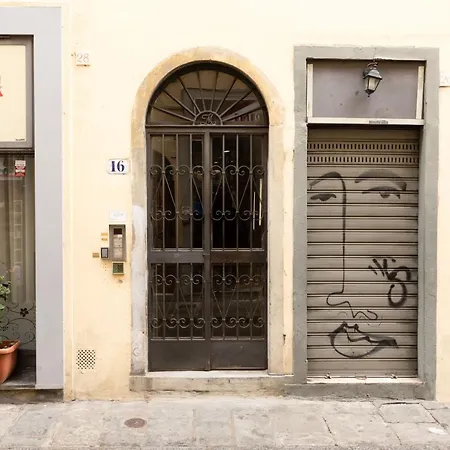 Santa Maria Novella Duplex Apartment Florence